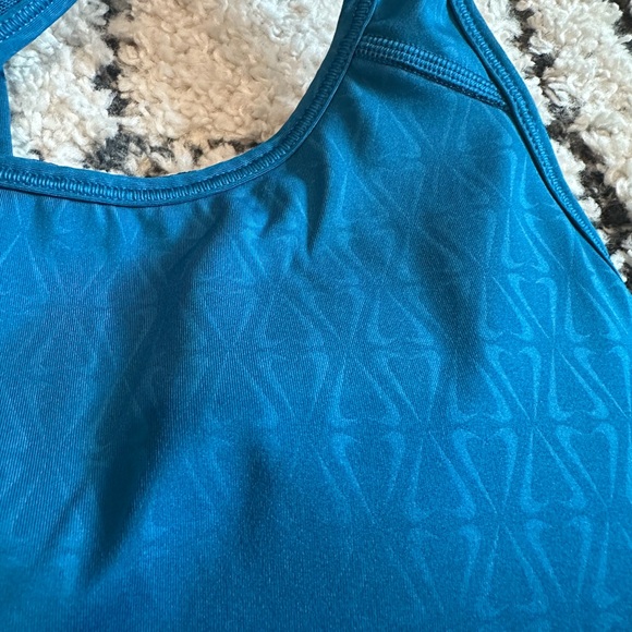 Nike Long line shorts bra - worn once! - Picture 4 of 4